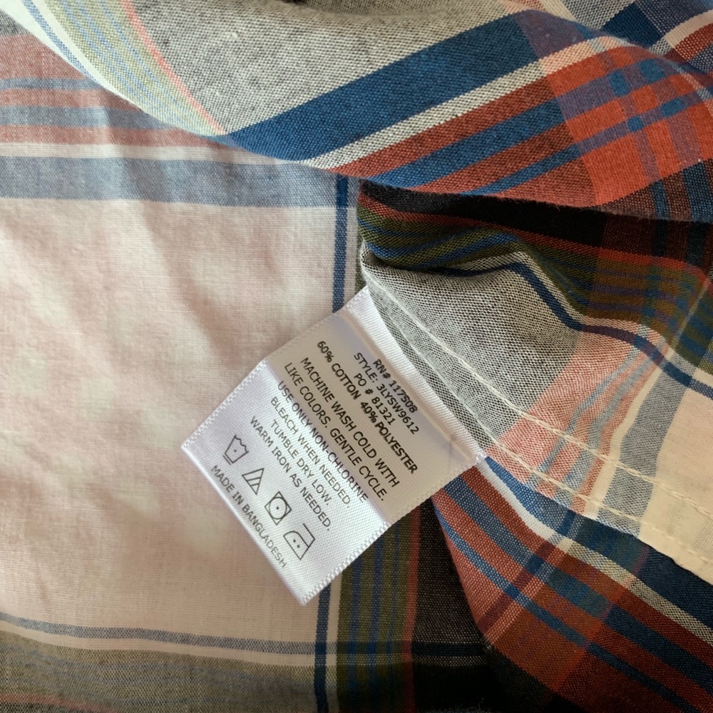 Levi’s Men’s Plaid Button Down Shirt - Picture 6 of 6